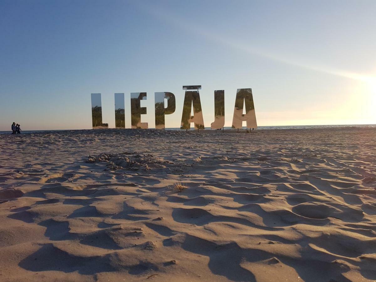 Holiday Apartment With Terrace Liepaja Luaran gambar