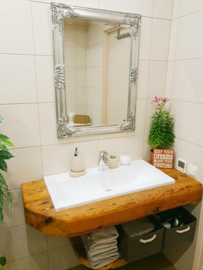 Holiday Apartment With Terrace Liepaja Luaran gambar